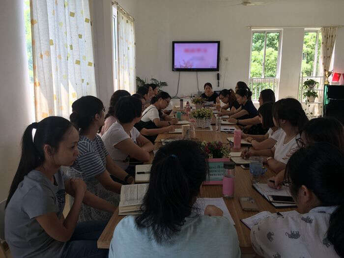后備公務(wù)人員赴蘭州參加幼兒園教學(xué)培訓(xùn)心得體會(huì).jpg