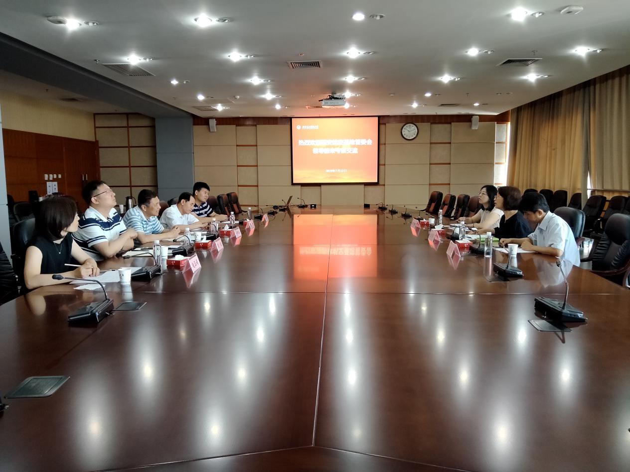 西安閻良航空基地管理委員會(huì)調(diào)研團(tuán)來(lái)訪