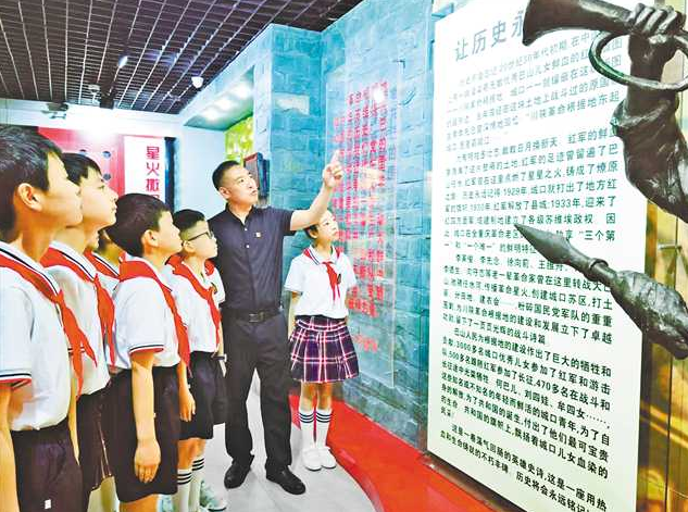 廟壩鎮第一小學學生講述城口革命故事，創作泥塑再現百年經典，用實際行動傳承紅色精神 “紅孩子”是這樣“煉”成的